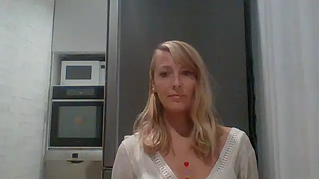 Vexxaa online show from October 4, 2025, 4:19 pm