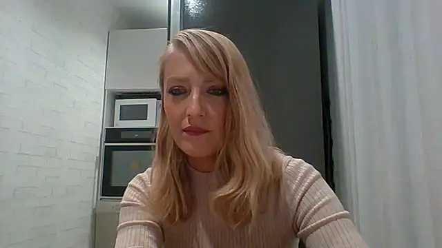 Vexxaa online show from September 26, 2025, 3:52 pm