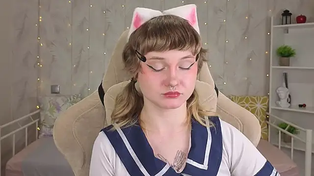 Tori Cutie online show from May 15, 2026, 11:03 pm