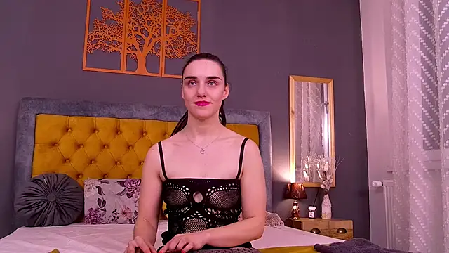 Jessica White  online show from January 19, 2026, 4:05 am