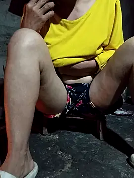 Snapshot of TinTin321 chatting on February 24, 2026, 11:27 pm TinTin321 online show from February 24, 2026, 11:27 pm