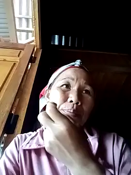 Snapshot of TinTin321 chatting on September 30, 2025, 12:38 am TinTin321 online show from September 30, 2025, 12:38 am