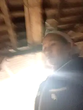 Snapshot of TinTin321 chatting on February 18, 2026, 5:16 am TinTin321 online show from February 18, 2026, 5:16 am