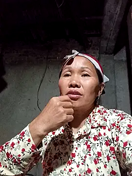 Snapshot of TinTin321 chatting on December 2, 2025, 11:01 am TinTin321 online show from December 2, 2025, 11:01 am