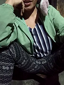 Snapshot of TinTin321 chatting on February 10, 2026, 11:26 pm TinTin321 online show from February 10, 2026, 11:26 pm