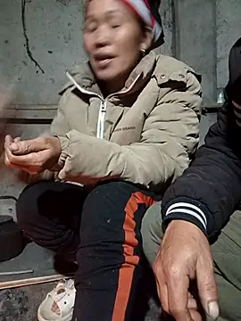 Snapshot of TinTin321 chatting on February 10, 2026, 11:20 am TinTin321 online show from February 10, 2026, 11:20 am