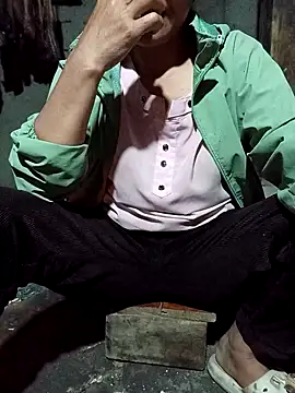 Snapshot of TinTin321 chatting on February 23, 2026, 12:39 pm TinTin321 online show from February 23, 2026, 12:39 pm