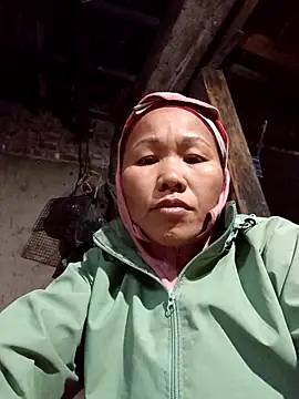 Snapshot of TinTin321 chatting on November 29, 2025, 12:00 am TinTin321 online show from November 29, 2025, 12:00 am