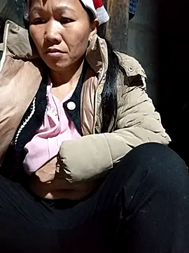 Snapshot of TinTin321 chatting on January 17, 2026, 10:24 pm TinTin321 online show from January 17, 2026, 10:24 pm