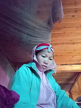 Snapshot of TinTin321 chatting on November 24, 2025, 12:21 am TinTin321 online show from November 24, 2025, 12:21 am