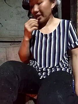 Snapshot of TinTin321 chatting on February 14, 2026, 12:05 pm TinTin321 online show from February 14, 2026, 12:05 pm