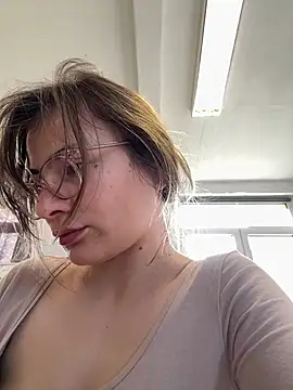 Snapshot of IsabellaEtha chatting on April 27, 2026, 7:06 am IsabellaEtha online show from April 27, 2026, 7:06 am