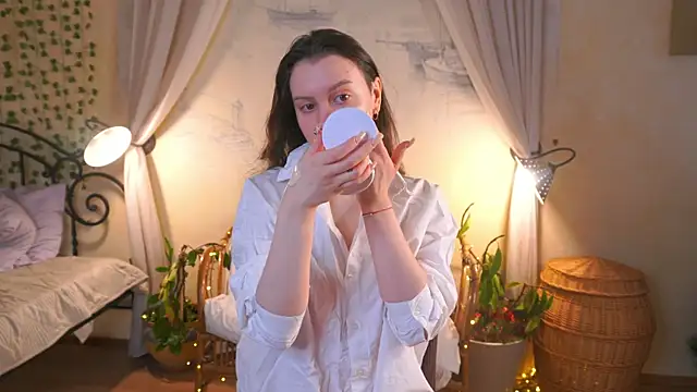 Snapshot of EvaDowe chatting on February 24, 2026, 3:40 am EvaDowe online show from February 24, 2026, 3:40 am