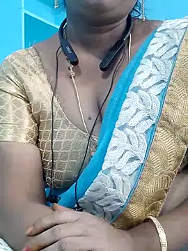 yelmaji91 online show from November 12, 2025, 4:49 am