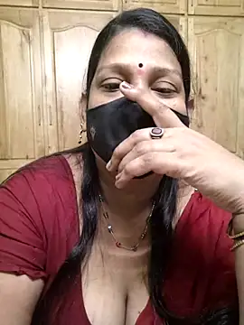 Snapshot of sutari84 chatting on July 16, 2026, 11:24 pm sutari84 online show from July 16, 2026, 11:24 pm
