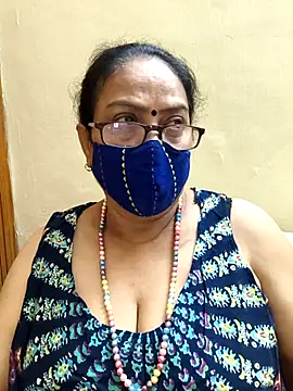 heera-rani online show from November 10, 2025, 12:43 pm