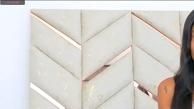 AlanaDoll online show from November 7, 2025, 2:10 pm