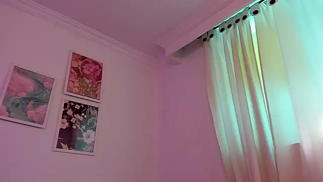 canelleGarces online show from April 10, 2026, 5:53 pm