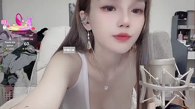 Snapshot of twlilybae chatting on June 8, 2026, 11:27 pm twlilybae online show from June 8, 2026, 11:27 pm