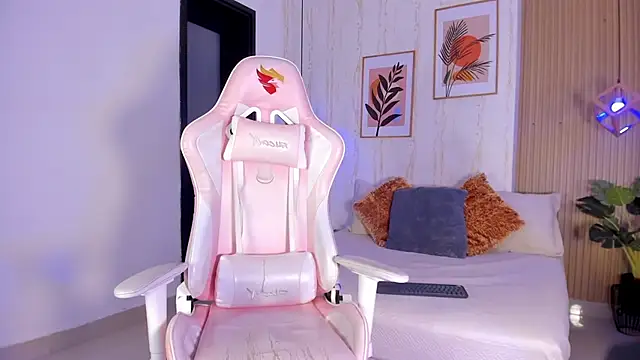 Ayleen Dunkan online show from November 29, 2025, 1:22 pm