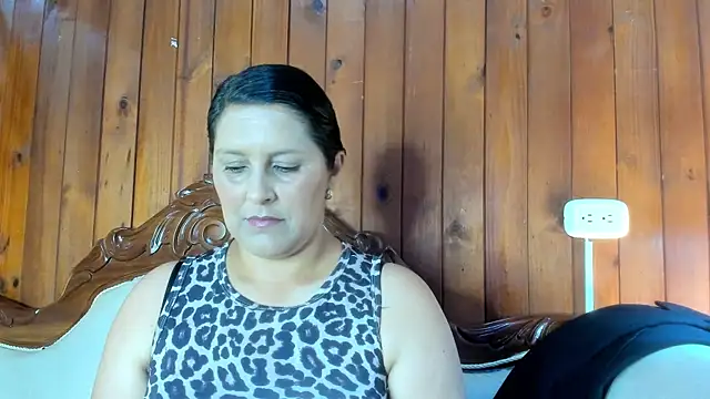 Snapshot of KikaDuque chatting on October 20, 2025, 7:47 pm KikaDuque online show from October 20, 2025, 7:47 pm