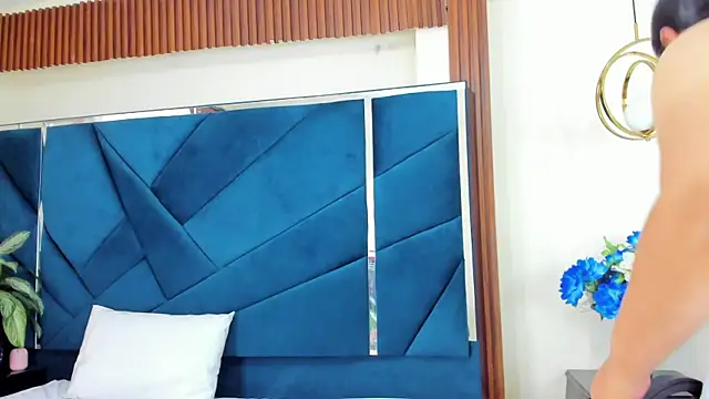 KikaDuque online show from April 13, 2026, 7:07 pm