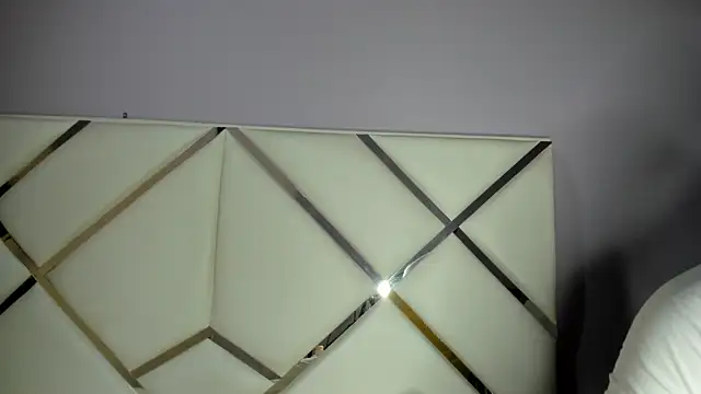 KikaDuque online show from April 6, 2026, 8:10 pm