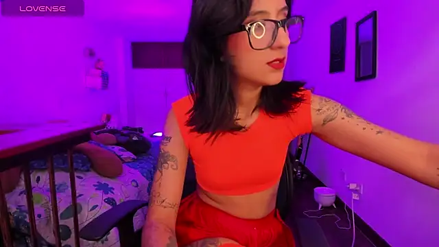 Snapshot of atenea_dragon__ chatting on October 3, 2025, 7:48 pm atenea dragon online show from October 3, 2025, 7:48 pm