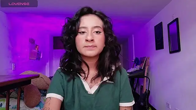 atenea dragon   online show from November 29, 2025, 9:15 pm