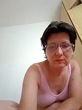 Snapshot of Vera_Elle chatting on July 6, 2026, 3:03 pm Vera Elle online show from July 6, 2026, 3:03 pm
