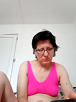 Snapshot of Vera_Elle chatting on November 13, 2025, 1:04 pm Vera Elle online show from November 13, 2025, 1:04 pm