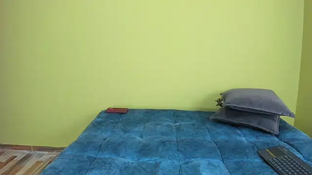 Snapshot of loreen_grey chatting on September 22, 2025, 8:15 pm loreen grey online show from September 22, 2025, 8:15 pm