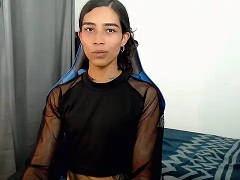 Sweet-Cris online show from February 13, 2026, 6:41 pm