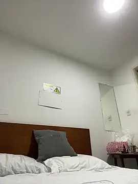 Snapshot of Rachellcooperrr chatting on February 15, 2026, 10:30 pm Rachellcooperrr online show from February 15, 2026, 10:30 pm