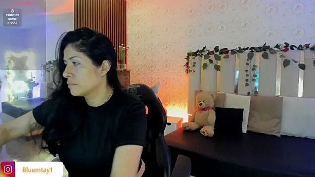 Snapshot of BLUE_TAY1 chatting on February 9, 2026, 12:03 pm BLUE TAY1 online show from February 9, 2026, 12:03 pm