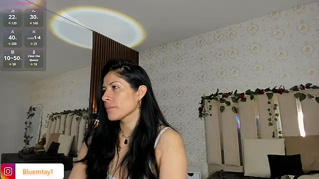 Snapshot of BLUE_TAY1 chatting on February 17, 2026, 11:51 am BLUE TAY1 online show from February 17, 2026, 11:51 am