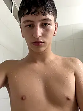 Snapshot of aronn_tay chatting on November 3, 2025, 11:52 pm aronn tay online show from November 3, 2025, 11:52 pm