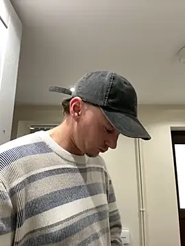 Snapshot of Hansonbloux chatting on October 4, 2025, 11:45 am Hansonbloux online show from October 4, 2025, 11:45 am