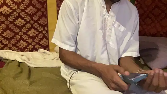 JUSTFORRICH online show from September 23, 2025, 8:10 am