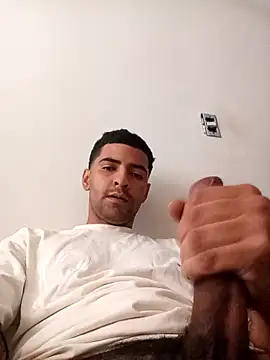 Snapshot of johan77esteban chatting on December 21, 2025, 7:26 pm johan77esteban online show from December 21, 2025, 7:26 pm