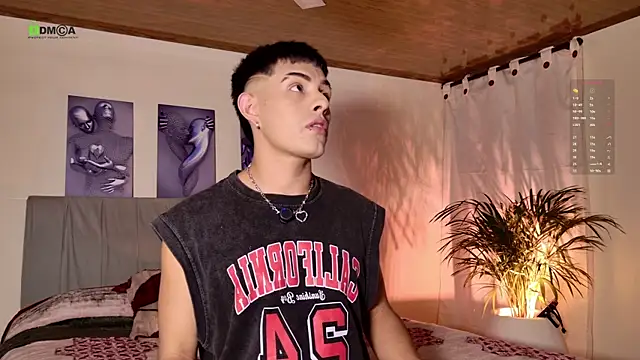 Snapshot of tivendann chatting on December 21, 2025, 5:09 am tivendann online show from December 21, 2025, 5:09 am