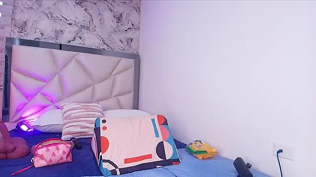 carol juicyy online show from November 23, 2025, 7:24 pm