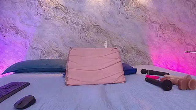 carol juicyy online show from October 7, 2025, 7:26 pm