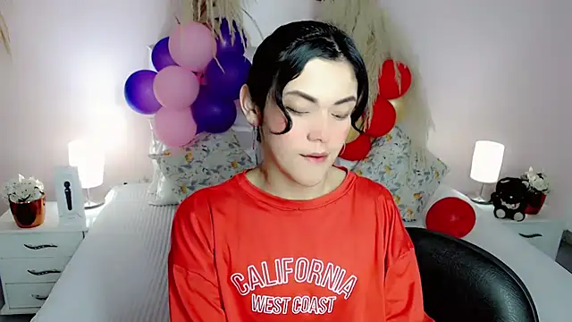 nathalialoes1 online show from January 17, 2026, 7:23 am