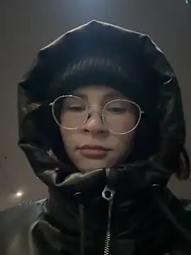 MartaBrent online show from November 22, 2025, 3:44 pm