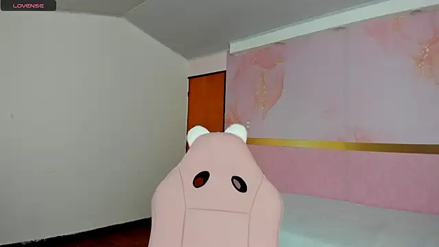 Snapshot of milk_candy18 chatting on September 30, 2025, 12:44 pm milk candy18 online show from September 30, 2025, 12:44 pm