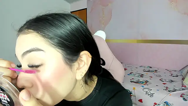 milk candy18 online show from October 21, 2025, 10:47 am