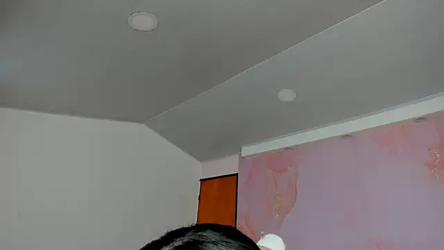 Snapshot of milk_candy18 chatting on October 2, 2025, 12:19 pm milk candy18 online show from October 2, 2025, 12:19 pm