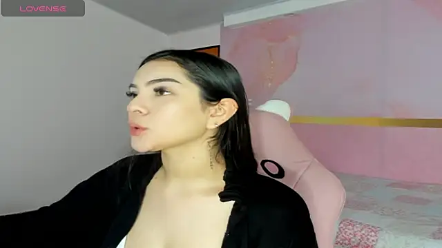 Snapshot of milk_candy18 chatting on October 14, 2025, 12:28 pm milk candy18 online show from October 14, 2025, 12:28 pm