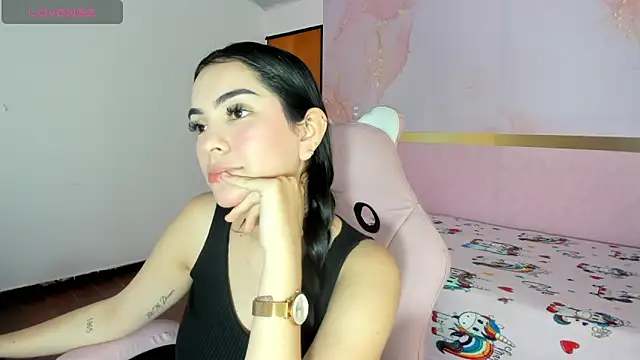 Snapshot of milk_candy18 chatting on October 17, 2025, 12:29 pm milk candy18 online show from October 17, 2025, 12:29 pm